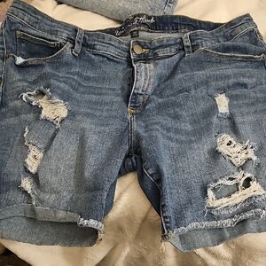 Target Universal Thread Women's Distressed Denim Shorts Size 22